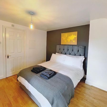 Lovely 2-Bedroom Serviced Apartment Greater London Exteriör bild