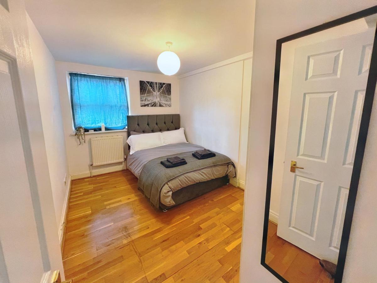 Lovely 2-Bedroom Serviced Apartment Greater London Exteriör bild